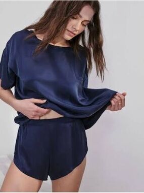 Lunya Washable Silk Tee Pajama Set Deep Navy Blue Size Small 100% Silk